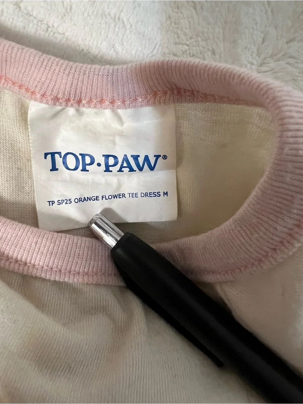 Top Paw sleeveless cream